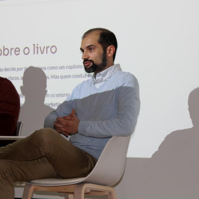 Duarte Drumond - Prompt Engineer e Especialista em IA Generativa